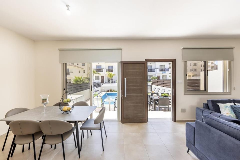 SunnyVillas 3BR House Private Pool POLY House in Famagusta District