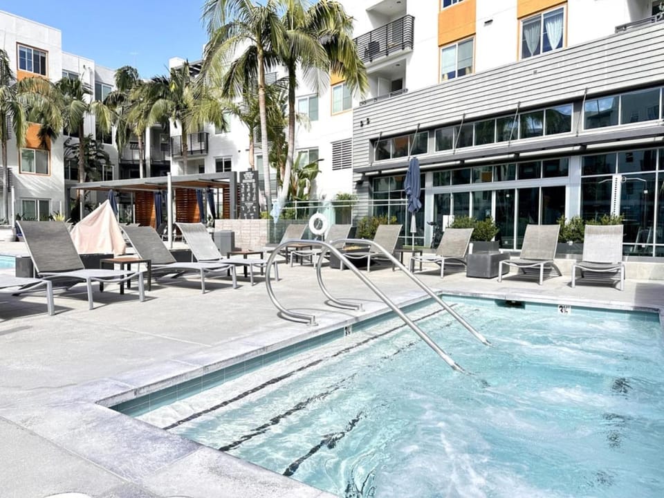 Casa Clementine - 10 min to SNA Beach Free Parking Apartment in Santa Ana