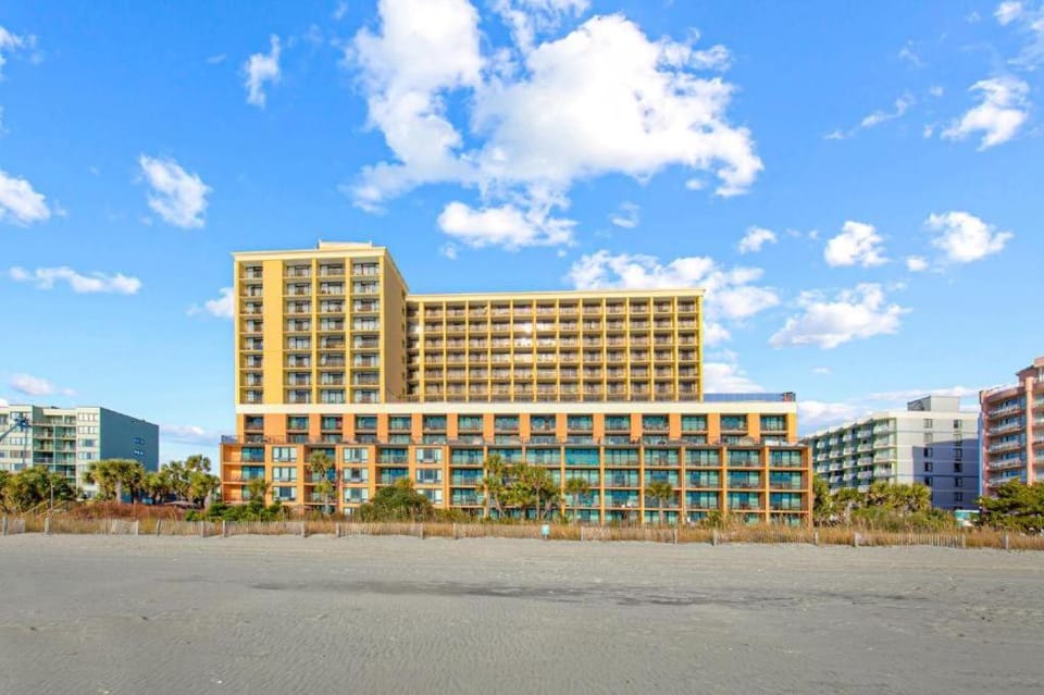 Chill by the Waves, Oceanfront Suite CV1238 Apartment in Myrtle Beach