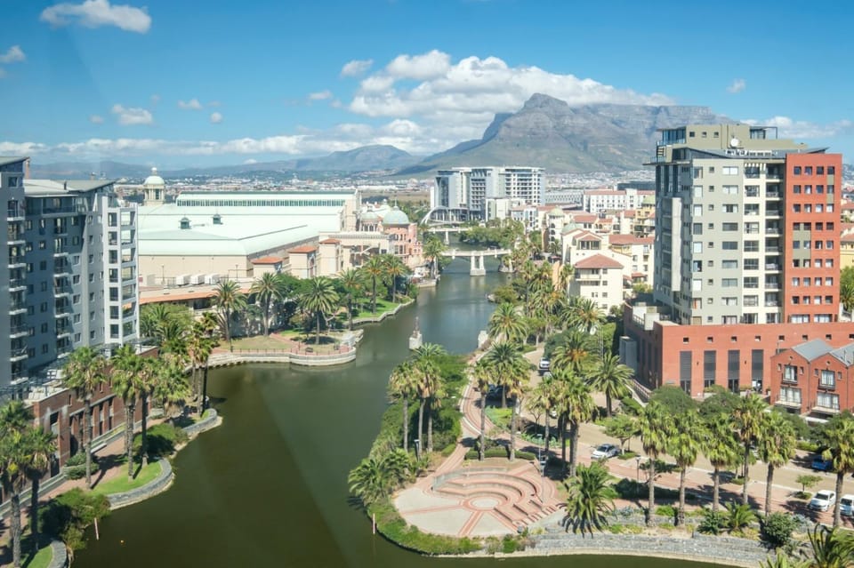 Day, Neighbourhood, City view, Lake view, River view, Street view