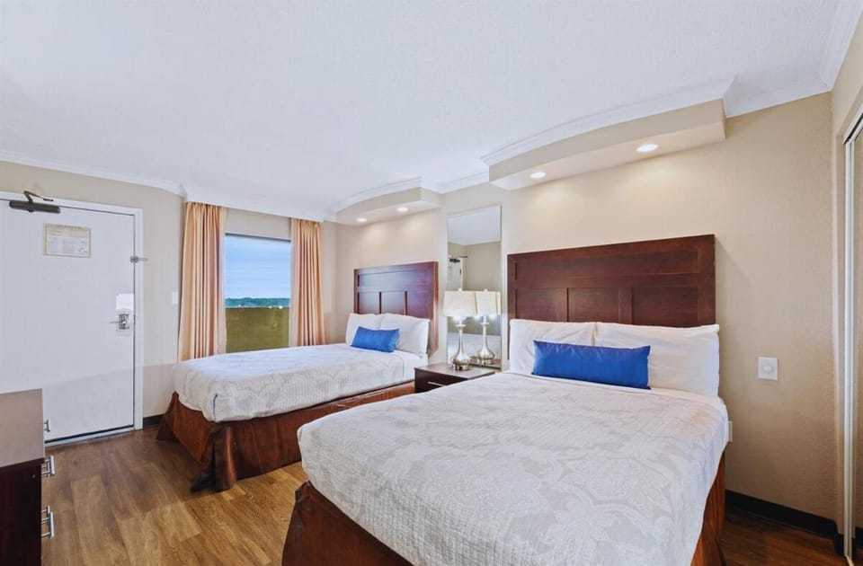 Cozy Beachfront Suite with Balcony 938 Apartment in Myrtle Beach