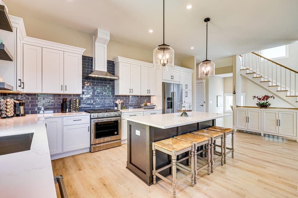 Walk to Water & Greenway! Luxe Carolina Beach Home House in Carolina Beach