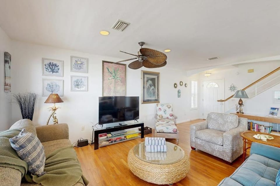 Coquina Breeze House in Bradenton Beach