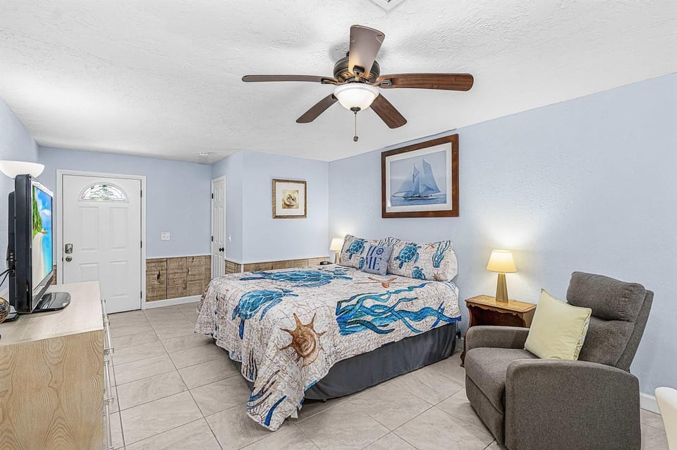 Blissful Beach Retreat D Apartment in Manasota Key