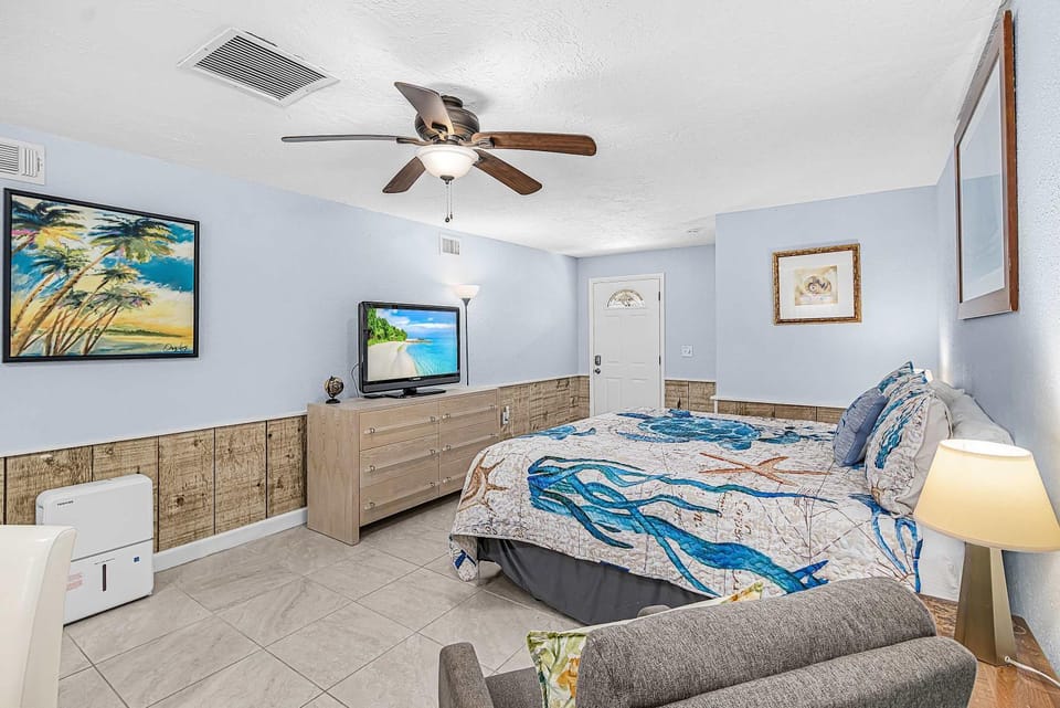 Blissful Beach Retreat D Apartment in Manasota Key