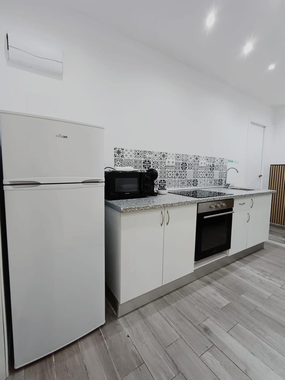 Cozy Urban Escape, Patio, WiFi, A.C., 6 Pax House in Alicante