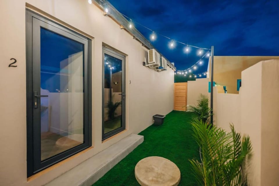 Luxury Plunge Pool - 6 min Walk to Palm Beach House in Noord