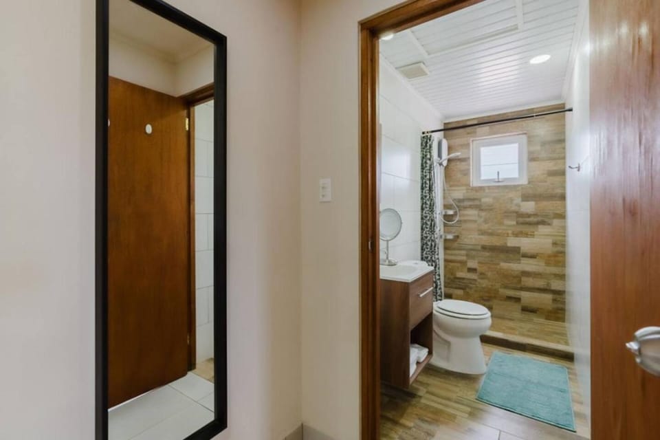 Pink, Romantic Paradise Aruba Getaway near Beaches Apartment in Noord