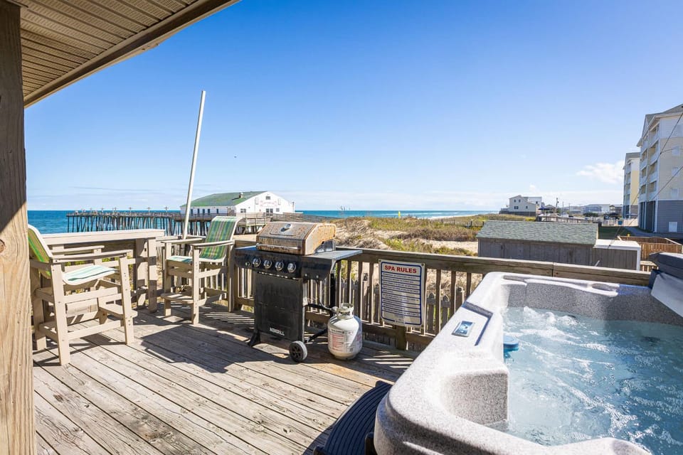 Oceanfront Private Beach Access & Community Pool House in Southern Shores