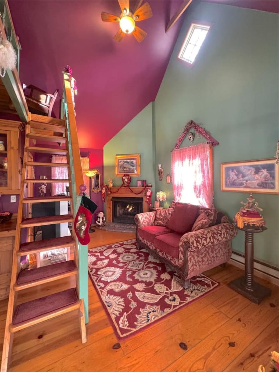 Blue Crystal Hideaway BnB House in Eureka Springs