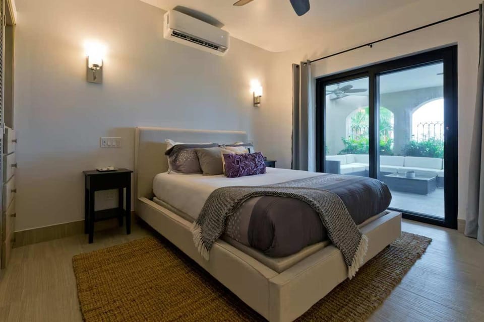Bed, Bedroom, air conditioner