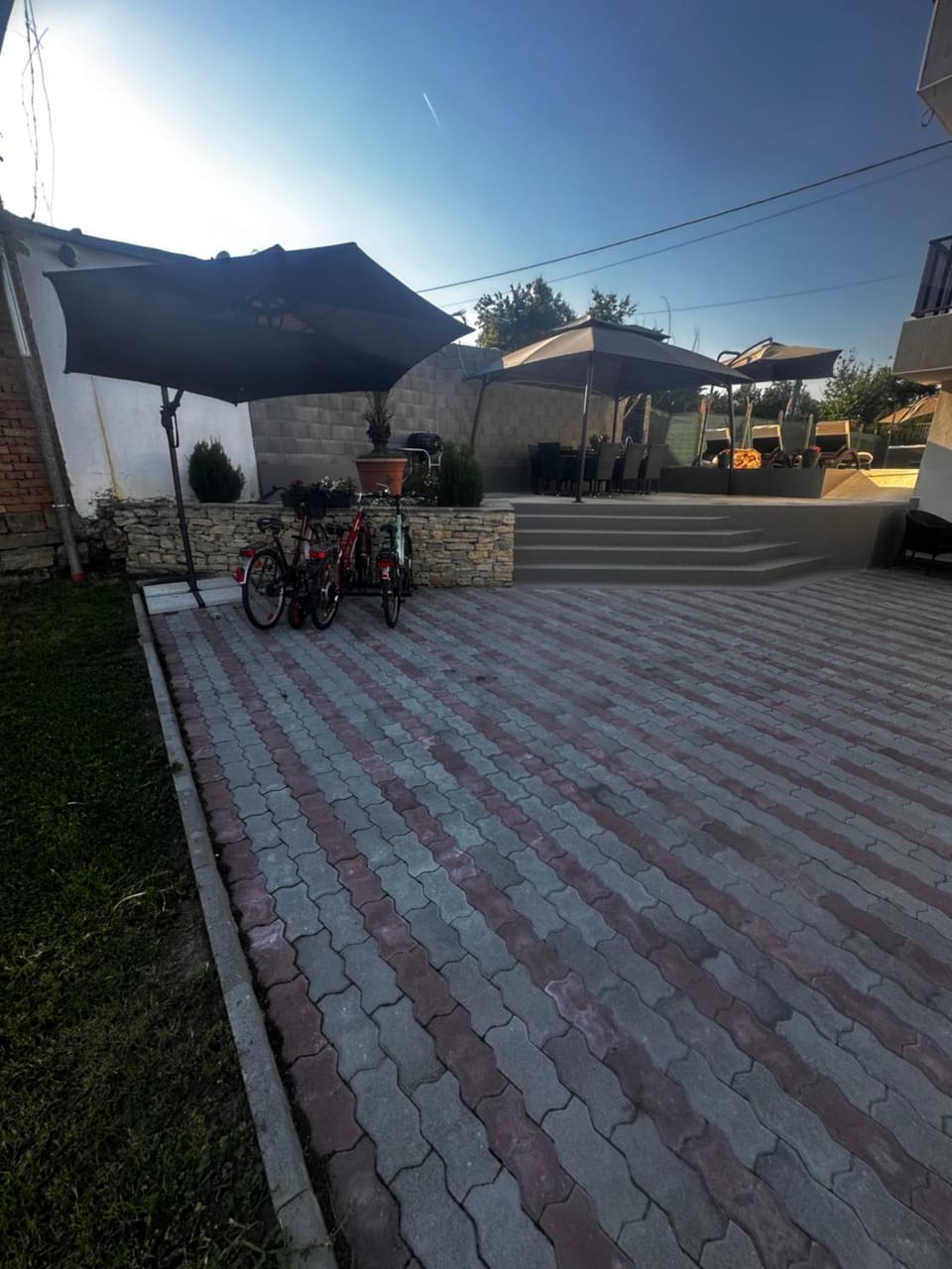 Property building, Day