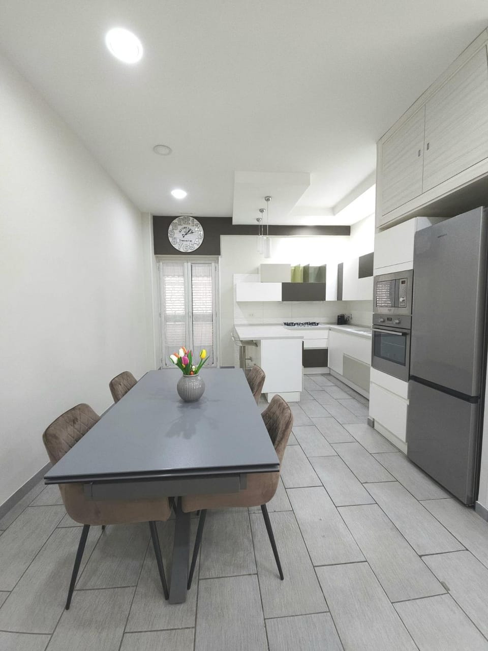 Kitchen or kitchenette, Dining area, dishwasher, oven