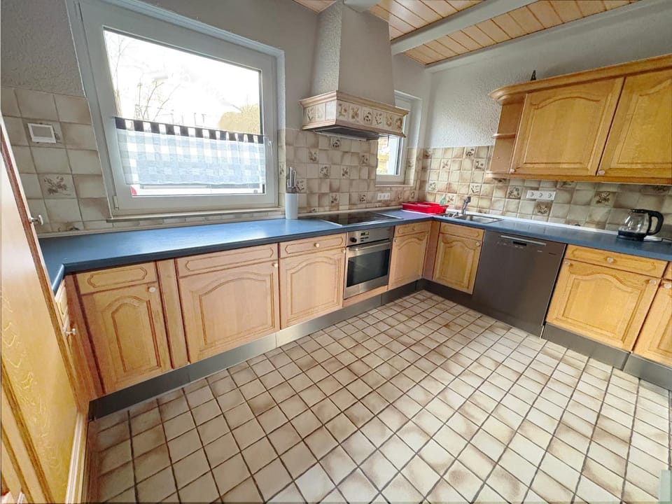 dishwasher, microwave, stove, toaster, kitchen