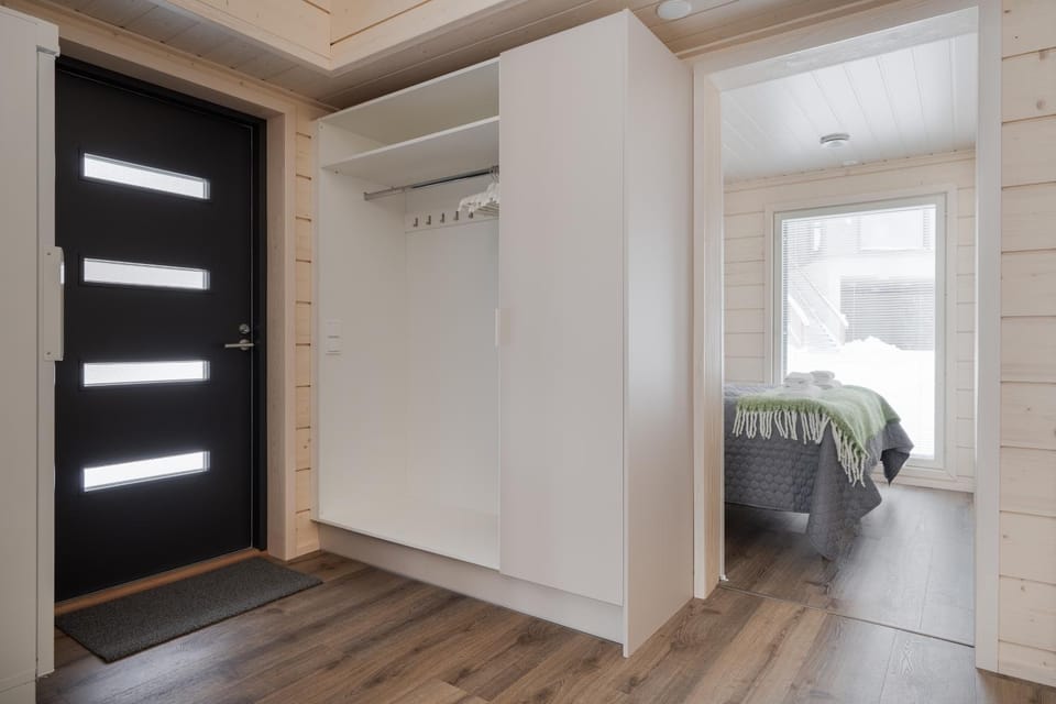 Photo of the whole room, heating, internet, wardrobe