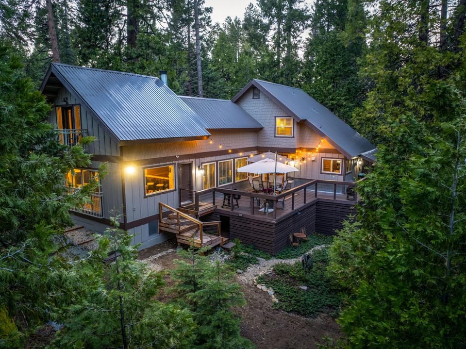 Cedar Horn- Serene Family Shaver Retreat House in Shaver Lake