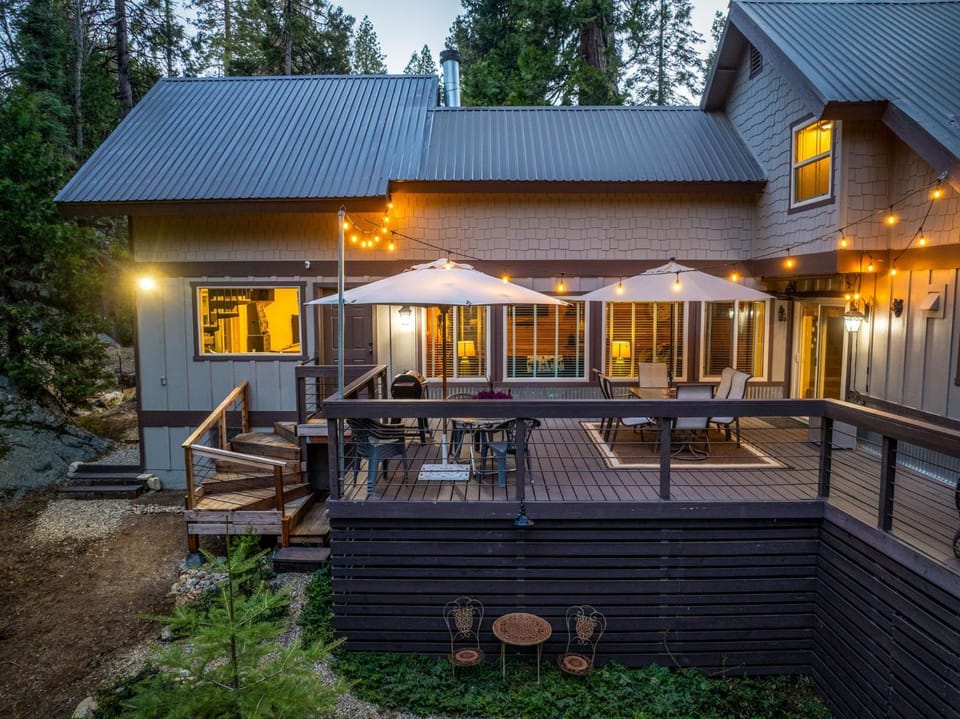 Cedar Horn- Serene Family Shaver Retreat House in Shaver Lake
