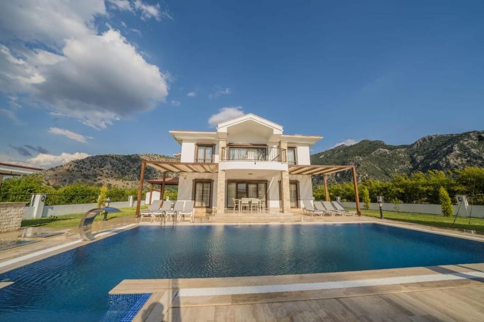 Property building, Patio, Swimming pool
