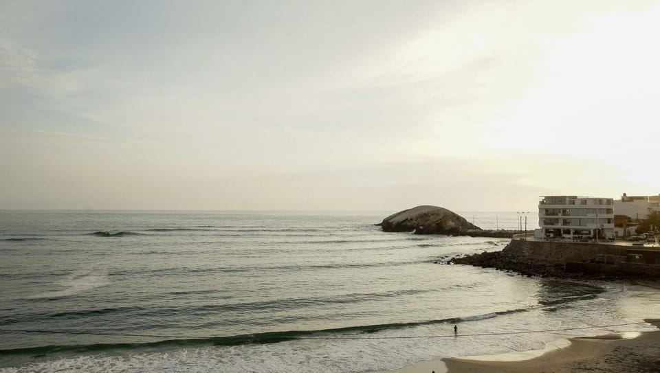 Island Apt in Punta Hermosa views & access sea Apartment in Punta Hermosa