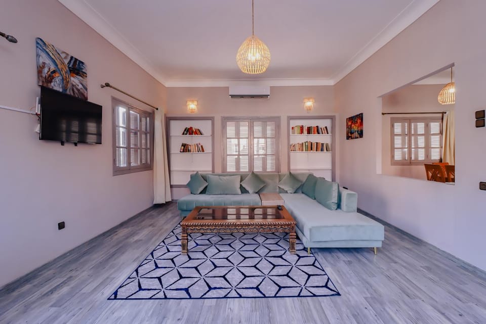 Library, TV and multimedia, Living room, Seating area