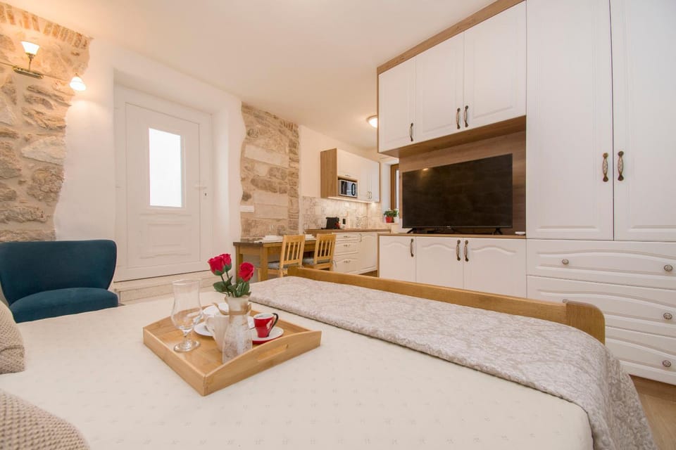 TV and multimedia, Other, Bedroom