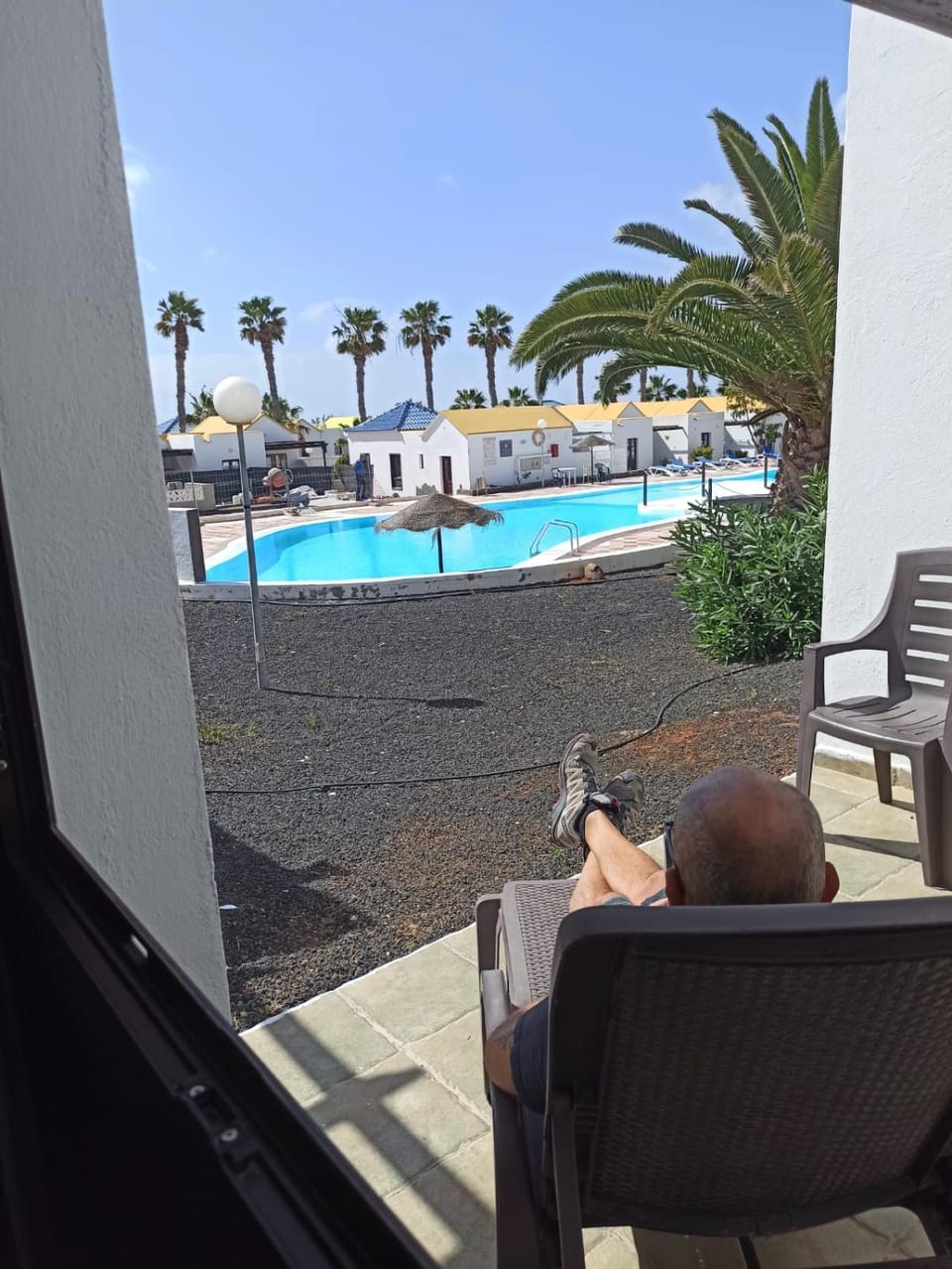 Patio, Pool view, Swimming pool, sunbed