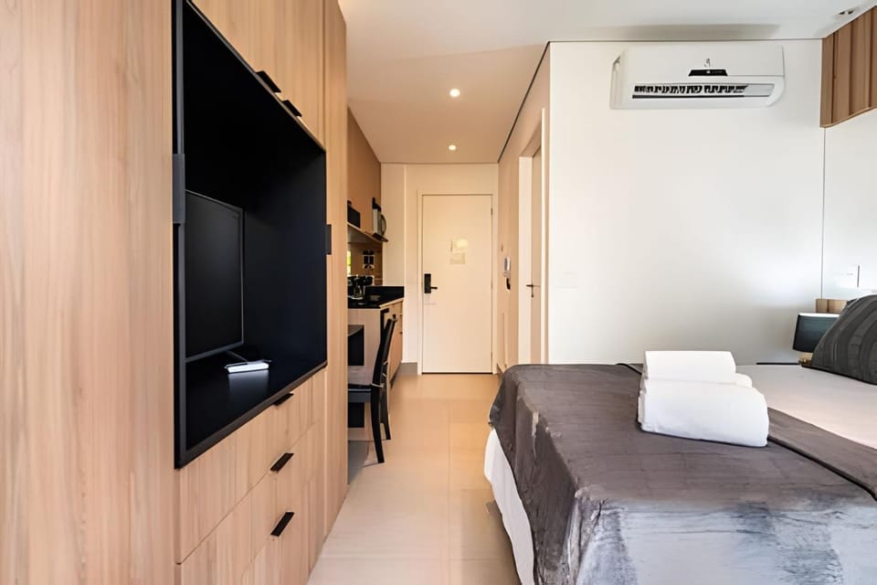BHaus Vila Nova Pivo - Studio com Varanda - Vila Nova Conceição - Próximo ao Parque Ibirapuera - Lavanderia - Academia - Mini Mercado Apartment in Sao Paulo City