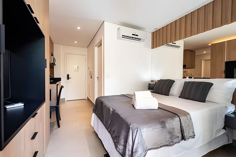 BHaus Vila Nova Pivo - Studio com Varanda - Vila Nova Conceição - Próximo ao Parque Ibirapuera - Lavanderia - Academia - Mini Mercado Apartment in Sao Paulo City