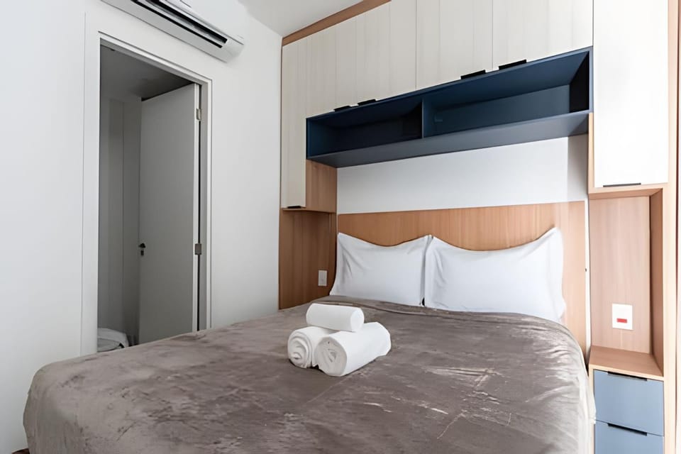 BHaus Centro São Paulo VN Consolação | Studio com Varanda | 14o andar | Condomínio Conceito | Lavanderia pay per use | Academia | Coworking | Recepção 24h | Minimercado | cn14 Apartment in Sao Paulo City