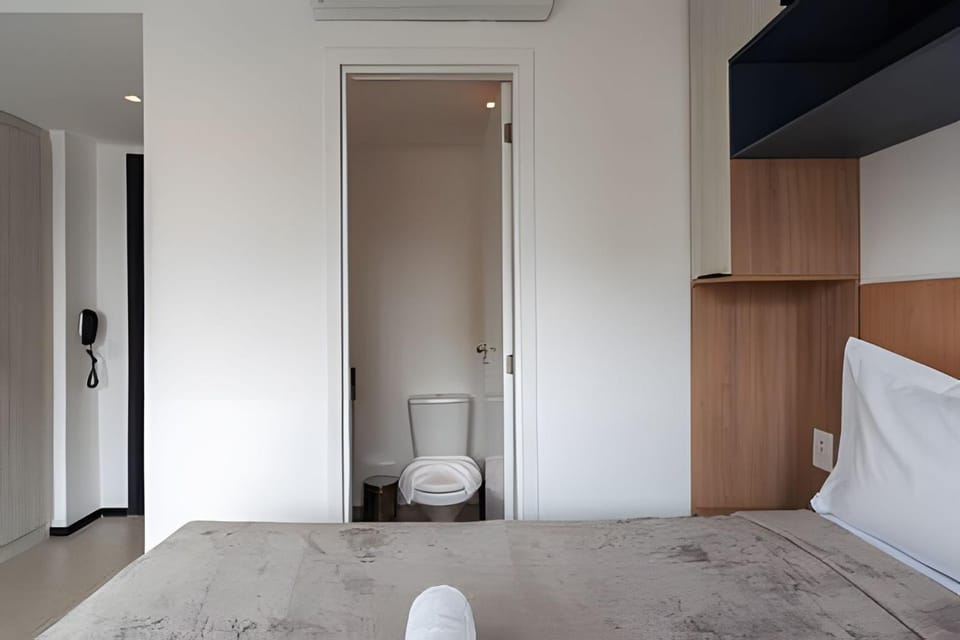 BHaus Centro São Paulo VN Consolação | Studio com Varanda | 14o andar | Condomínio Conceito | Lavanderia pay per use | Academia | Coworking | Recepção 24h | Minimercado | cn14 Apartment in Sao Paulo City