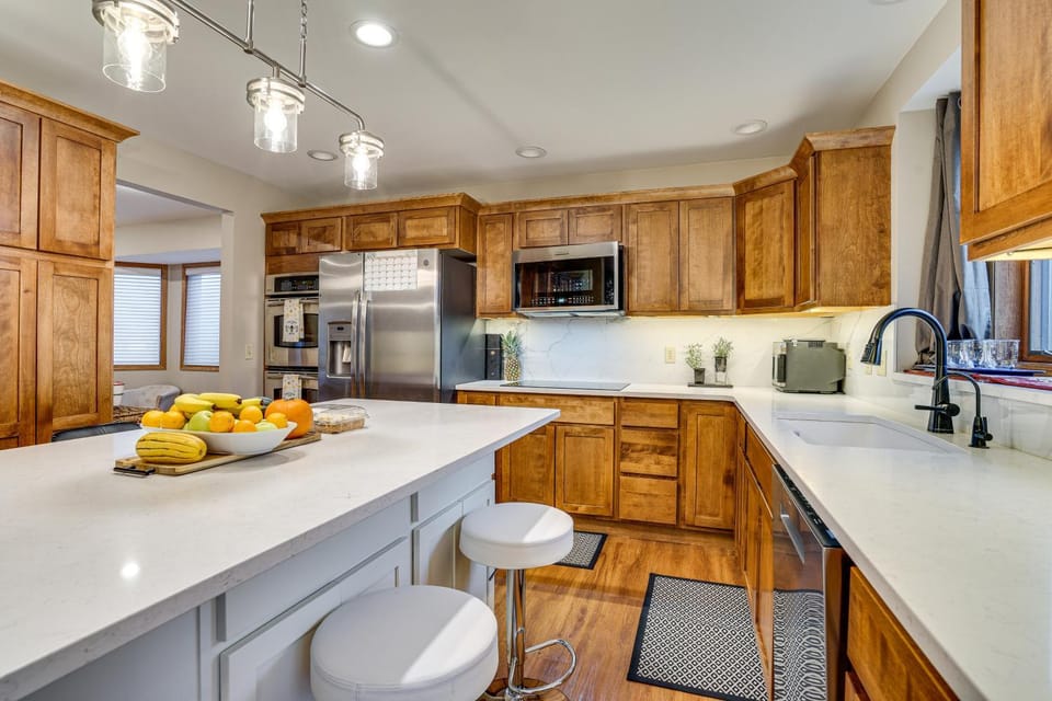 Rare Gem on a Ravine, Family Home in North Mankato House in Minnesota