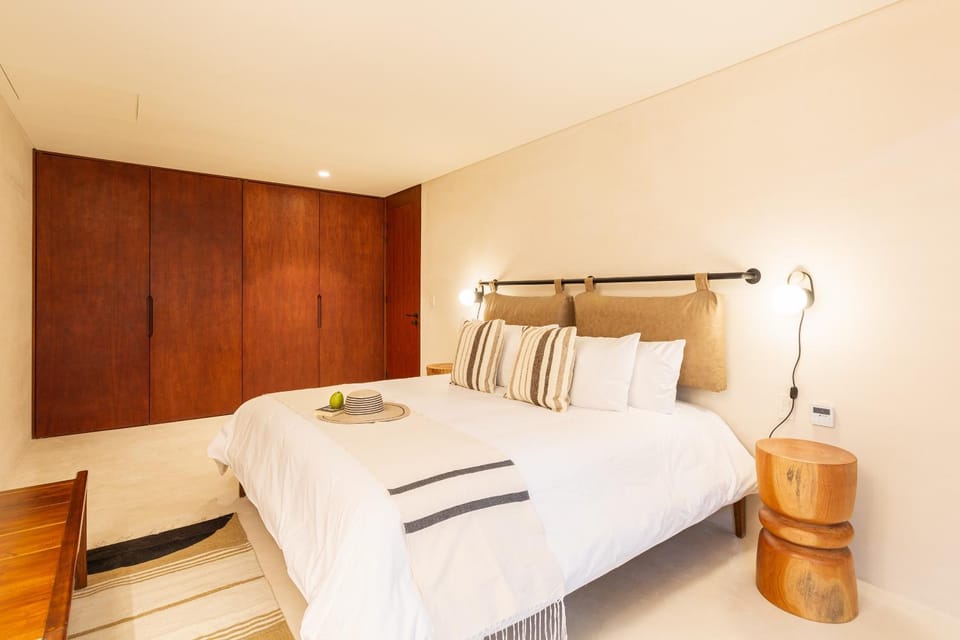 Bed, Photo of the whole room, Bedroom, towels, wardrobe
