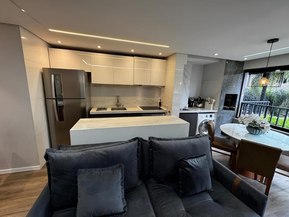 Kitchen or kitchenette, Living room, Seating area, Dining area, oven, stove