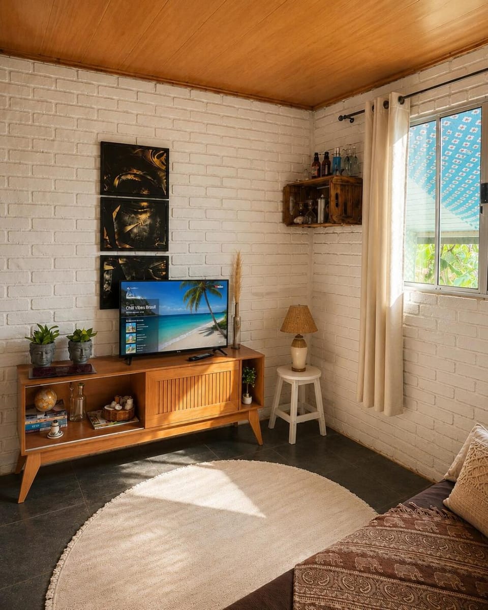 Communal lounge/ TV room, TV and multimedia, Living room, Seating area, Evening entertainment