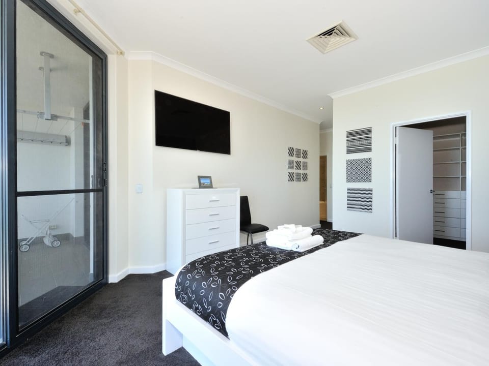Nautilus by Rockingham Apartments Apartment in Perth