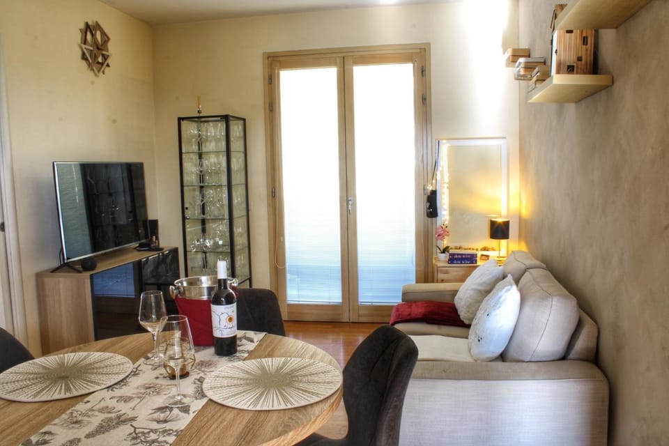 La Sosta del Sommelier Romantic & Wine Apartment in Florence
