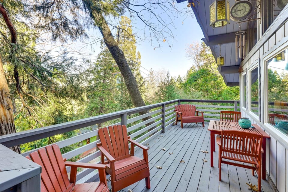 Quiet Home Less Than 1 Mi to Lake Gregory and Dtwn Crestline House in Crestline