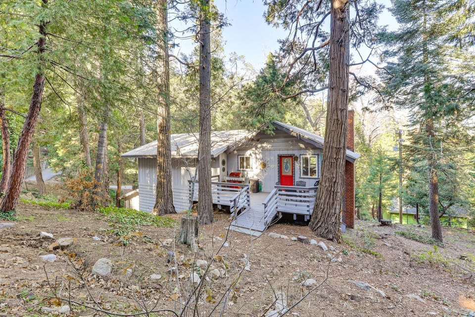 Quiet Home Less Than 1 Mi to Lake Gregory and Dtwn Crestline House in Crestline
