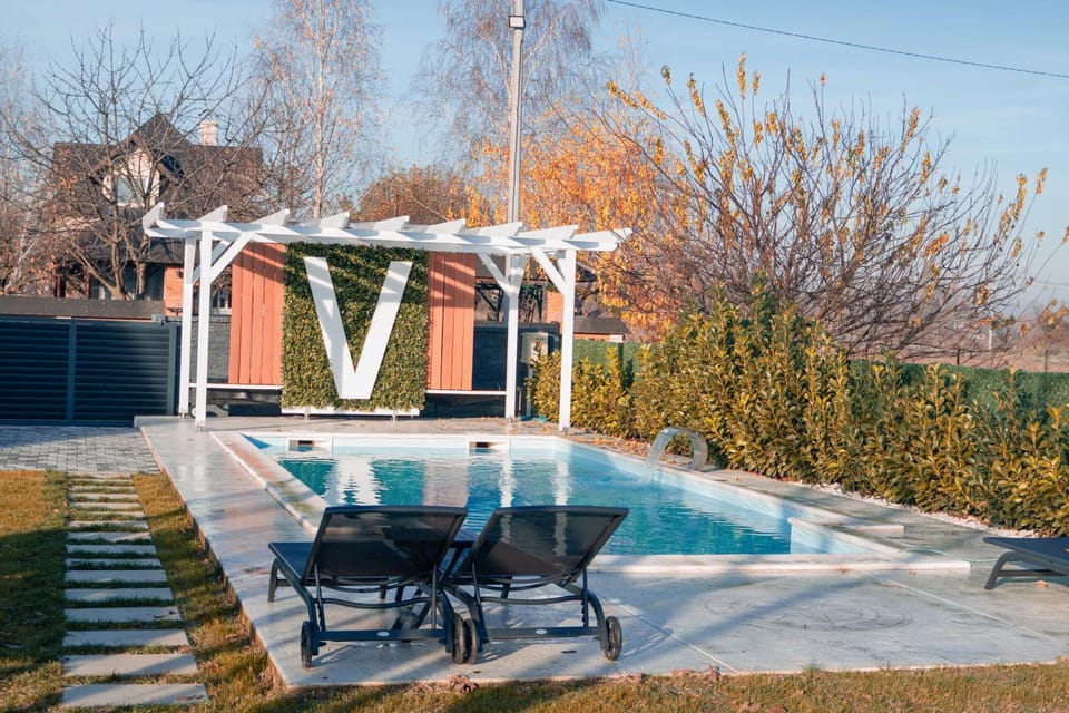 Garden, Pool view, Swimming pool, sunbed