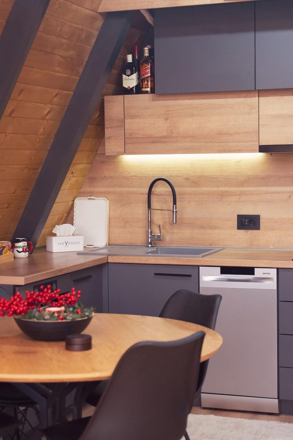 Kitchen or kitchenette