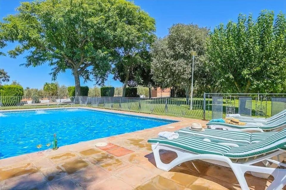 Garden, Swimming pool