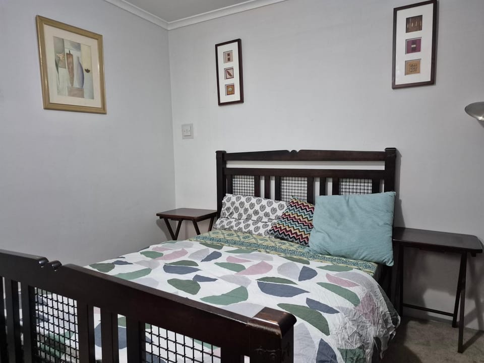 The Garden view Nook Vacation rental in Borough of Waverley