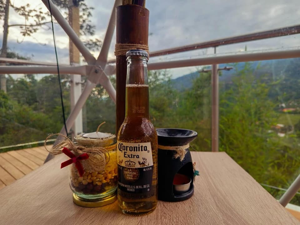 Natural landscape, Balcony/Terrace, Food and drinks, Mountain view, Drinks