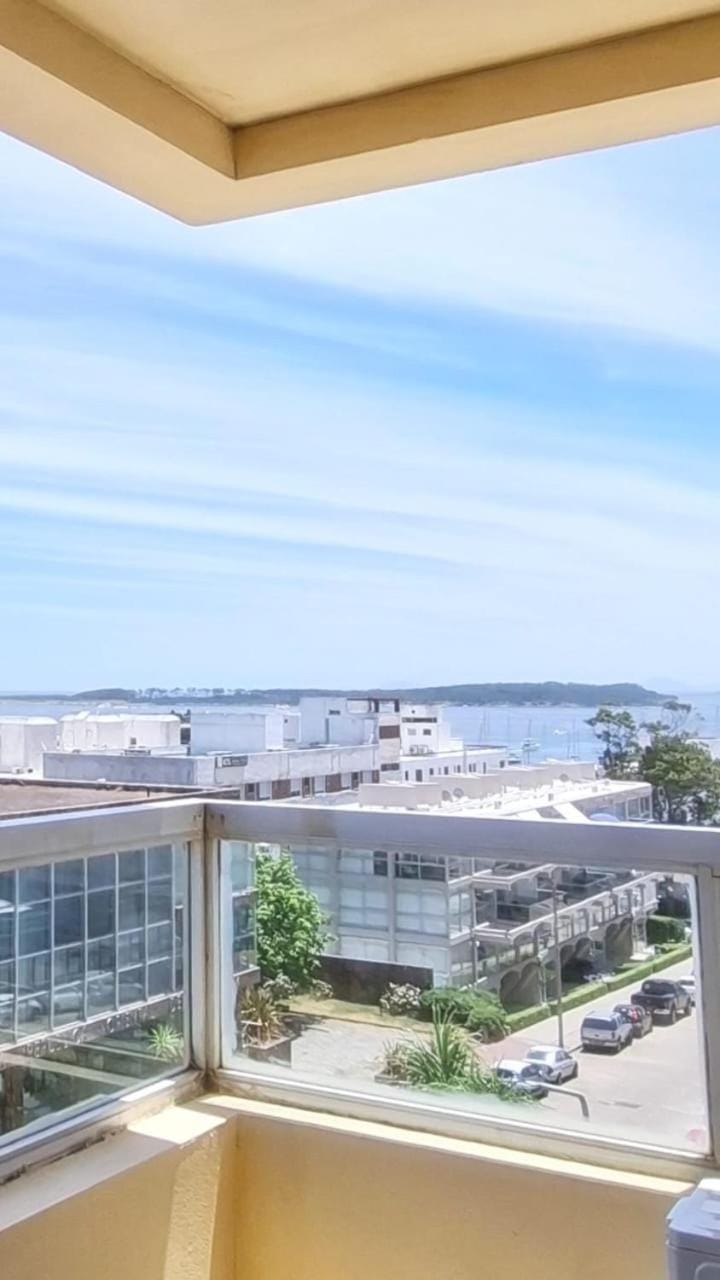 Amplio depto 3 dormitorios céntrico, con vista al mar e Isla Gorriti Apartment in Punta del Este