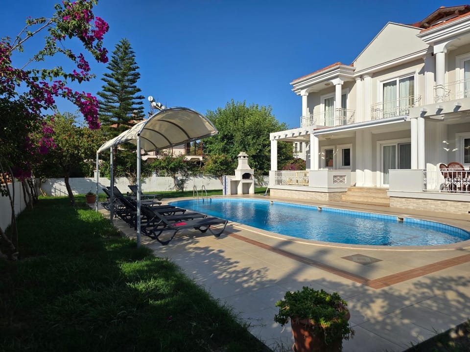 Property building, Patio