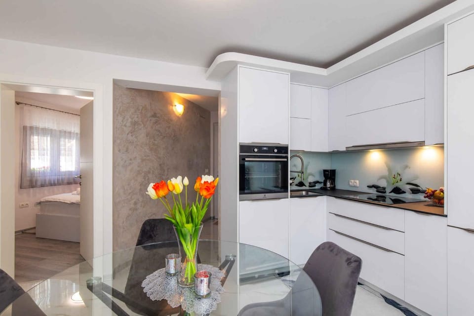 Coffee/tea facilities, Dining area