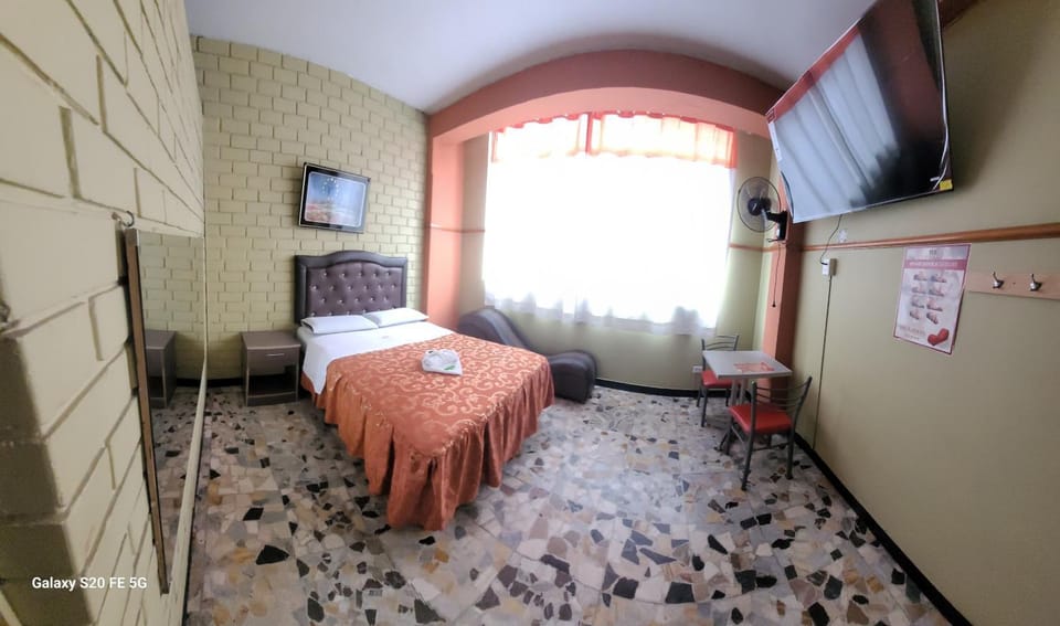 Las Estrellas Hostal Hotel in Lima