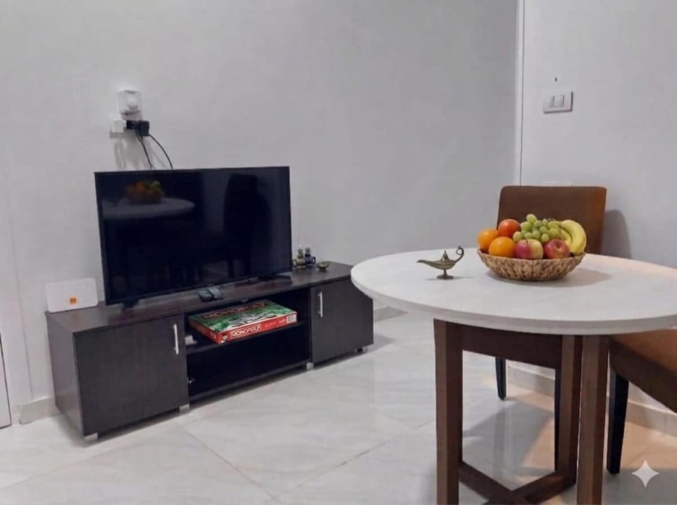 Dining area, Evening entertainment