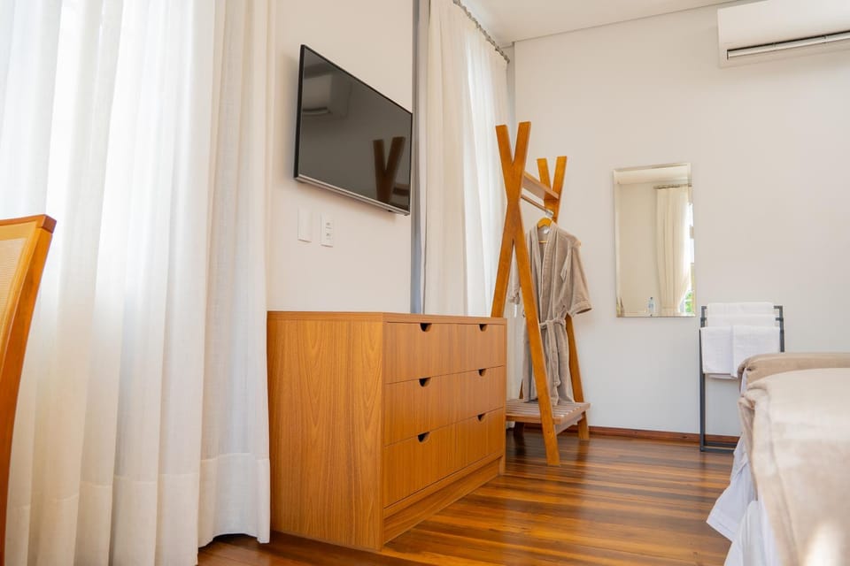 Bed, TV and multimedia, Bedroom, wardrobe, air conditioner