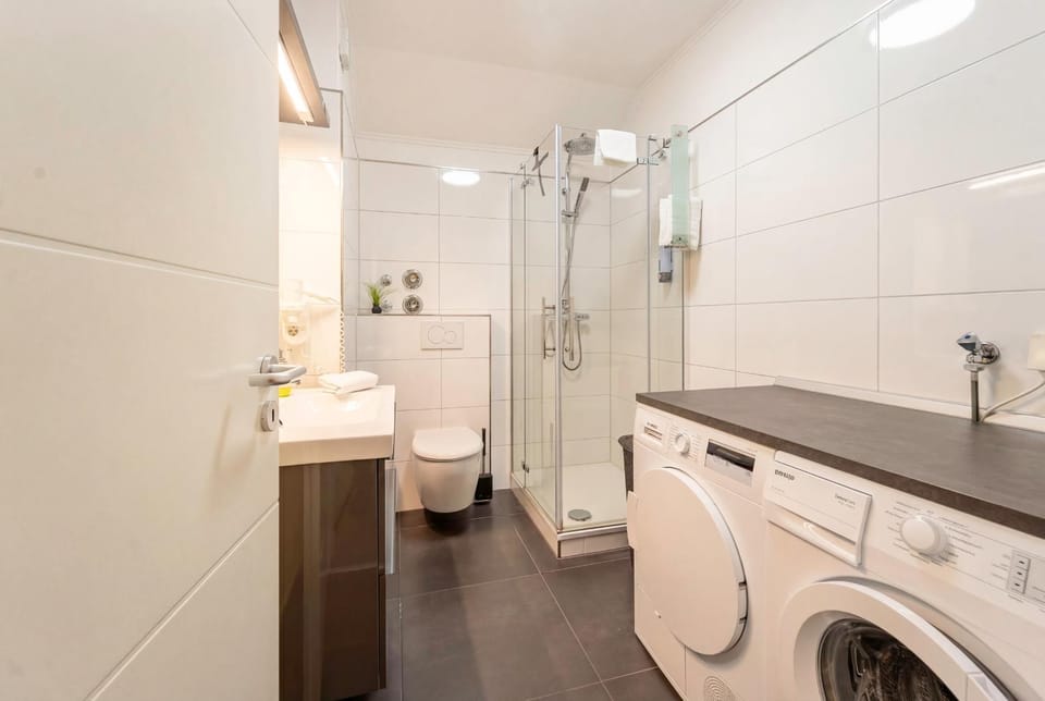 Ammerblick Suite - Sauna, Ausblick & Top-Lage Apartment in Lower Saxony, Germany